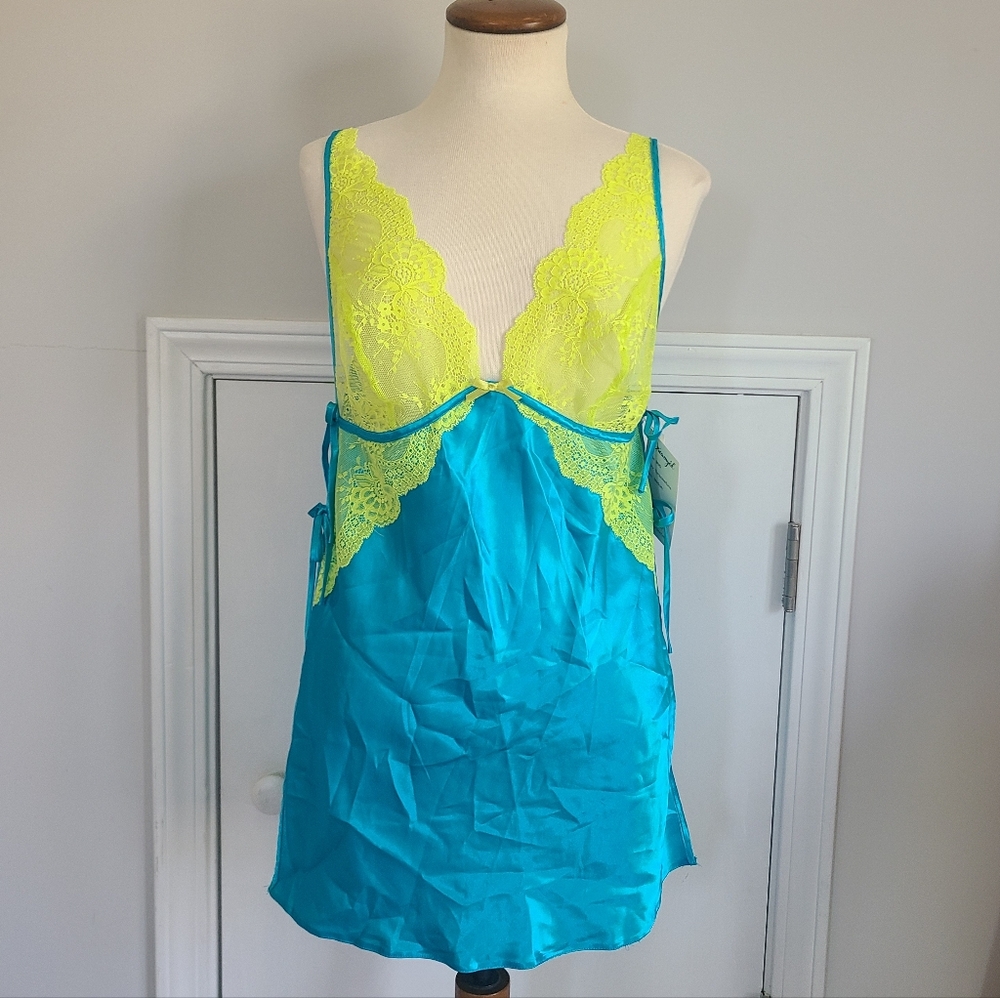 Dreamgirl Lingerie Babydoll Slip Dress M Lace Satin Toga Chemise Open Flyaway